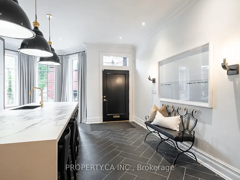43 Bernard Ave — Photo 4