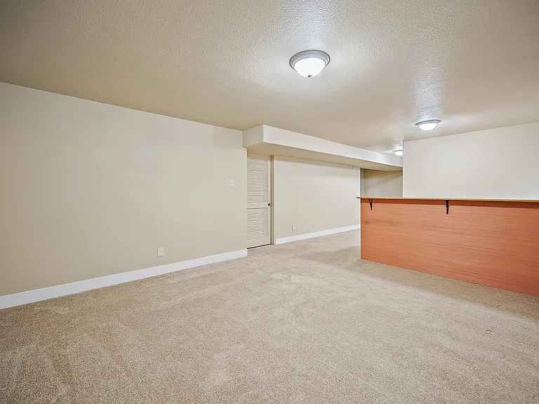 1321 Alveston St — Photo 43