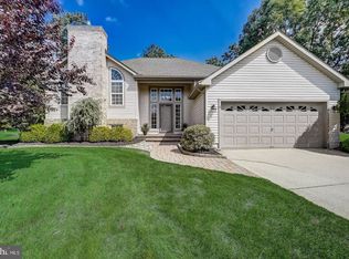 2 Phebe Ct, Sicklerville, NJ 08081