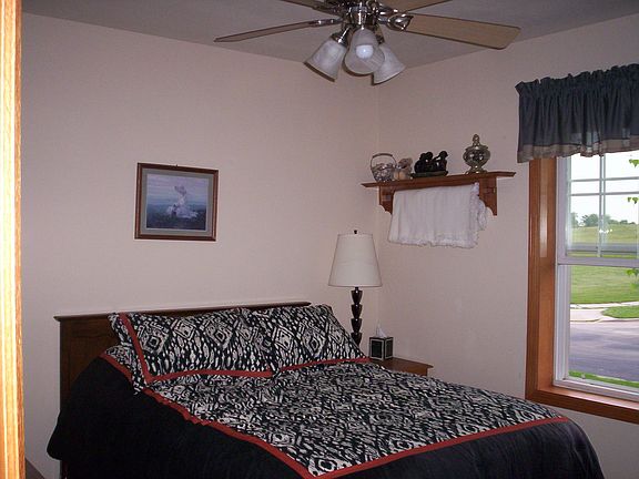 4th image of 6642 Annestown Dr