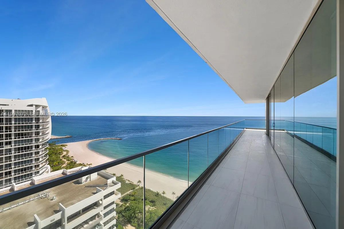 Building Photo - 10203 Collins Ave #1001