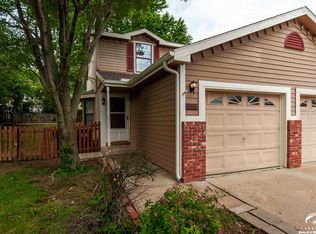 916 Christie Ct, Lawrence, KS 66049