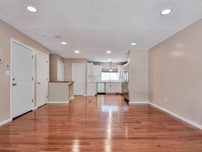 4873 Washington St APT 2, West Roxbury, MA, 02132