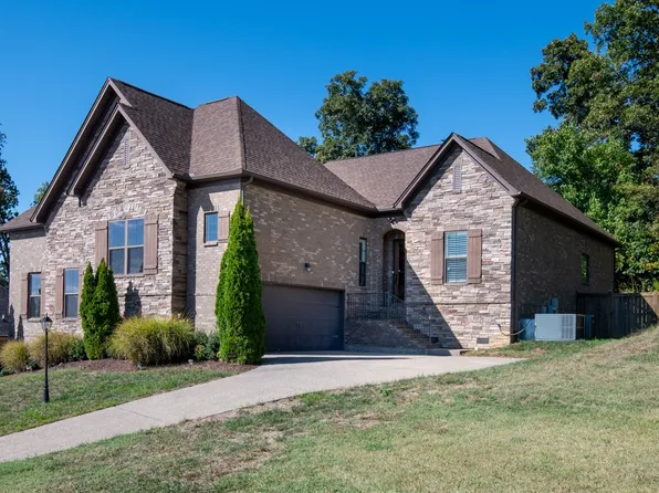 156 Cobbler Cir, Hendersonville, TN 37075