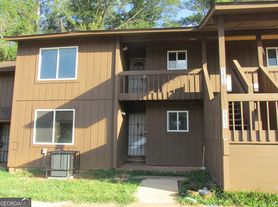 3283 Blazing Pine Knl, Decatur, GA