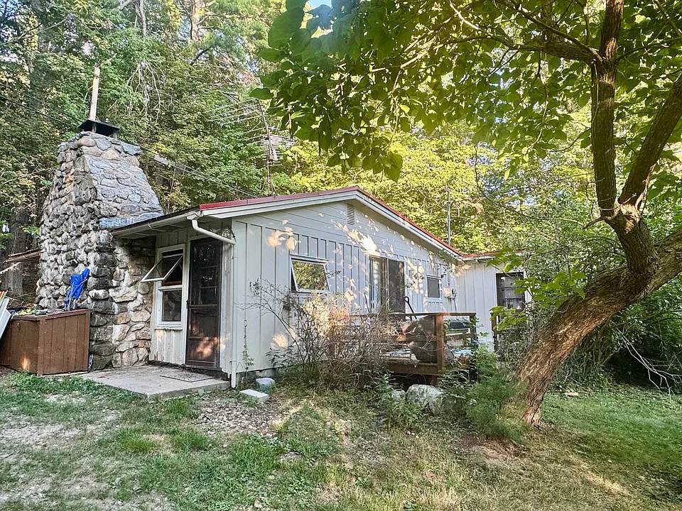 70 Boathouse Rd #2
