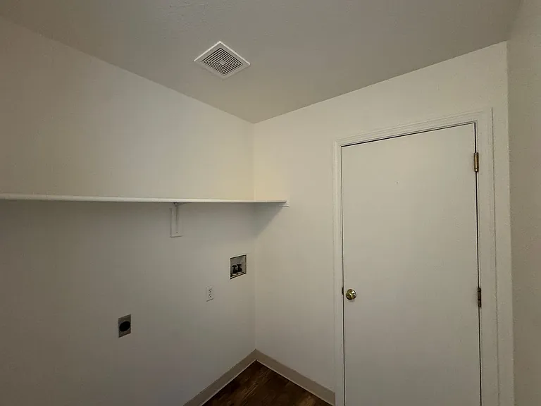 5726 Dewberry Ct — Photo 11