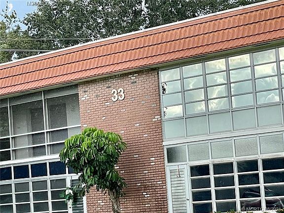 2nd image of 1225 NW 21st St Unit 33-3306