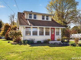 61 Ingham Hill Road, Old Saybrook, CT 06475