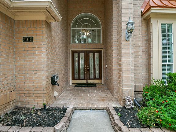 4th image of 3015 Fair Dawn Ct
