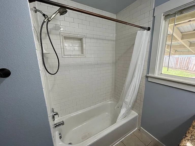 1650 Manor Dr — Photo 18