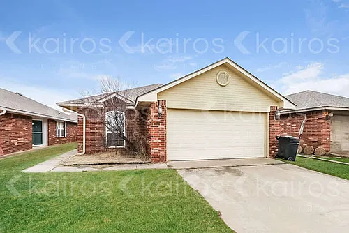 3610 Liberty Dr Photo 1