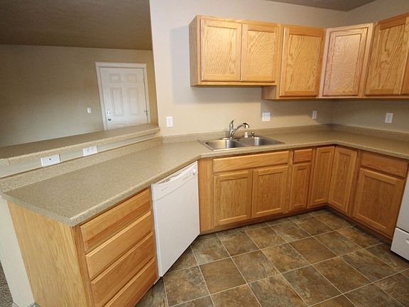 4th image of 2326 14th Ave S APT 10