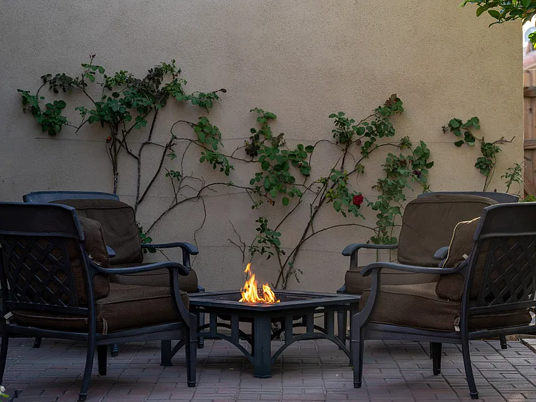 Calico Cir — Photo 11