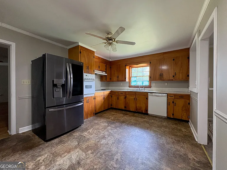 94 Harris Dr — Photo 5