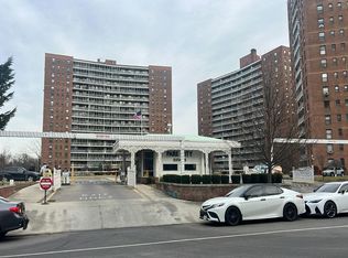 6125 98th St, Rego Park, NY 11374