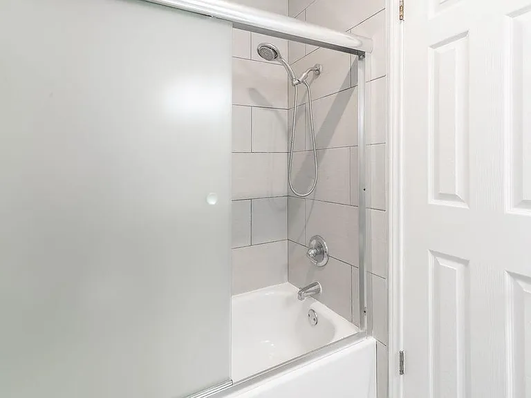 1515 Glenmeadows Dr — Photo 16