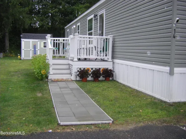 14 Apache Dr, North Adams, MA 01247