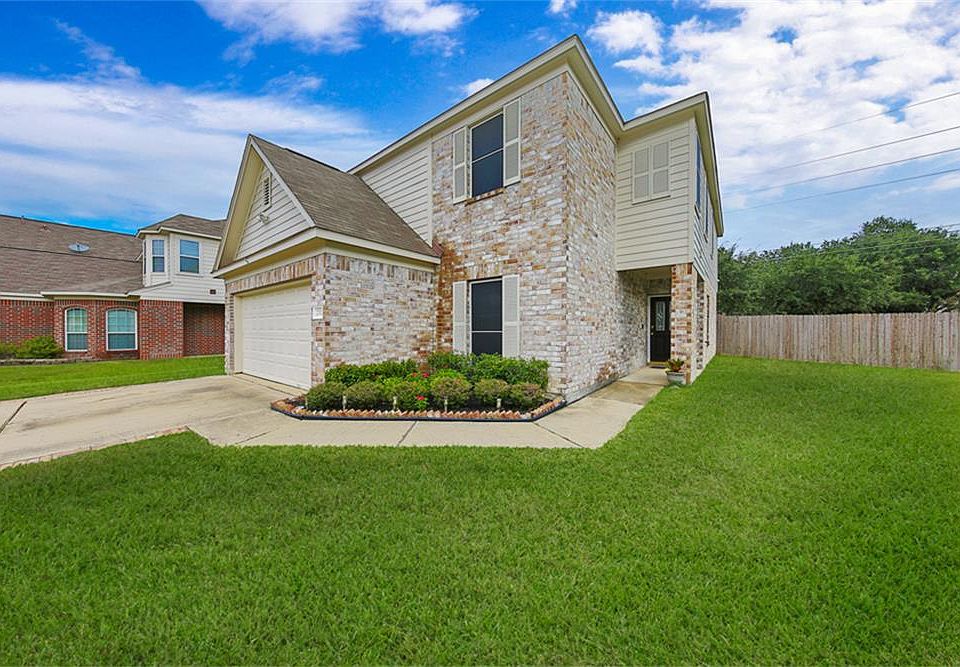 1st image of 2702 Youpon Lake Ct