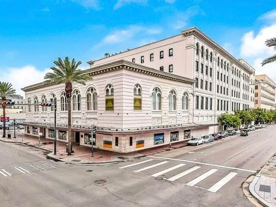 1201 Canal St #405
