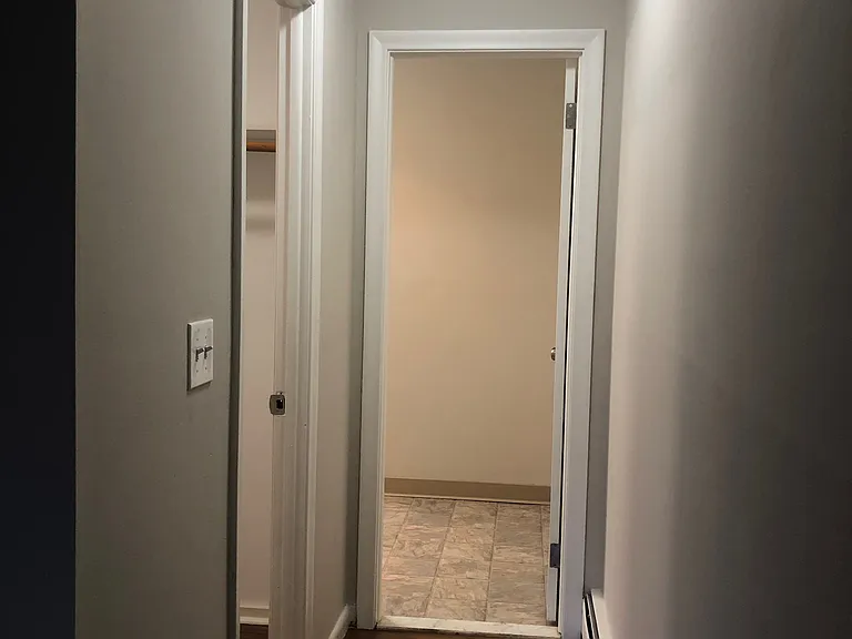 2205 Cromwell Hills Dr — Photo 2