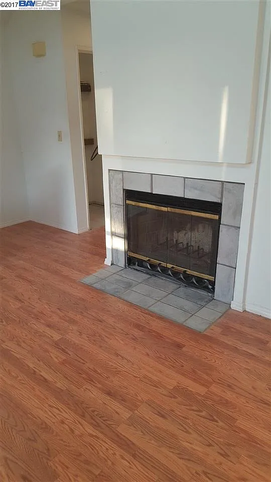 101 Tidewater Dr photo 1