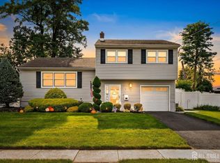 5 Ridgeview Rd, Jamesburg, NJ 08831