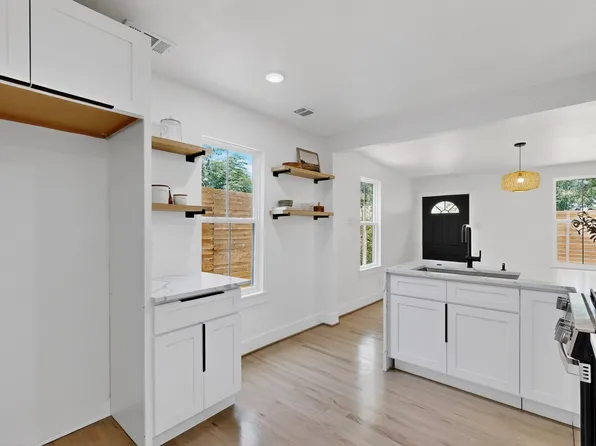 4007 Shelley Blvd, Dallas, TX 75211