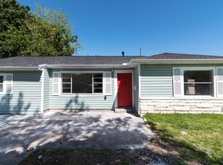 910 Axilda St, Houston, TX 77017