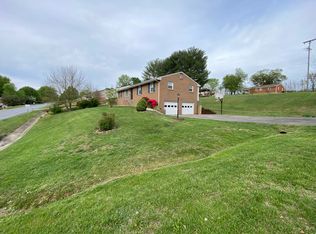 474 Knollwood Dr, Troutville, VA 24175