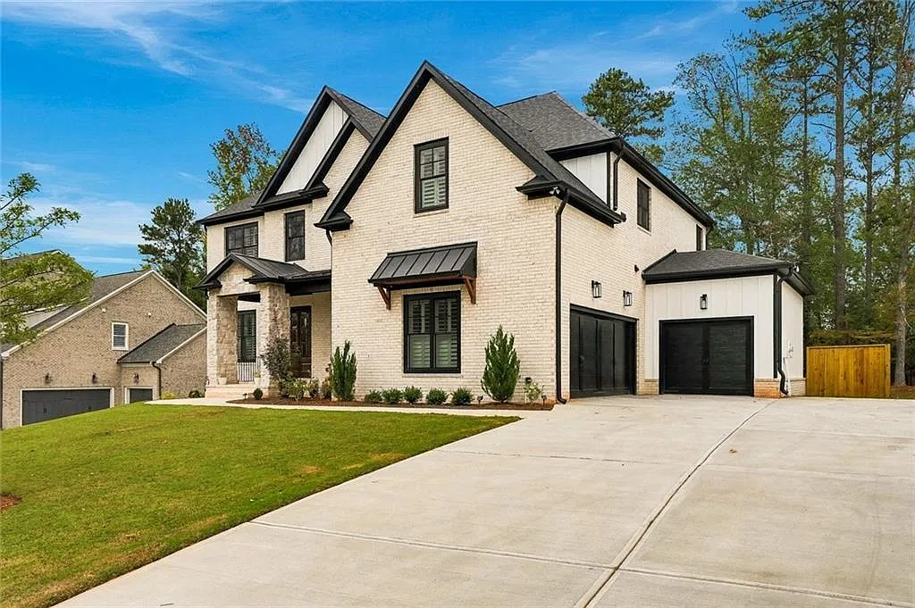 5 bed, 4.5 bath, 3800 sqft, $7,700 — Photo 3