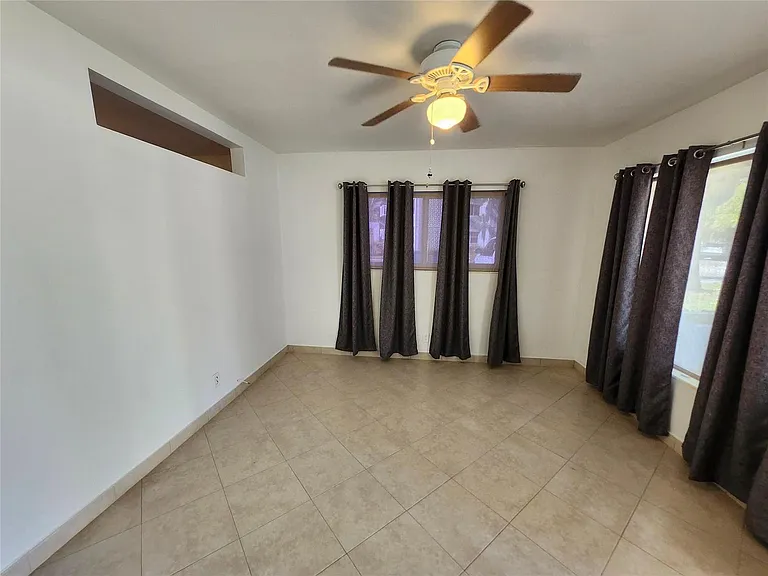 120 NE 10th Ave #1 — Photo 6
