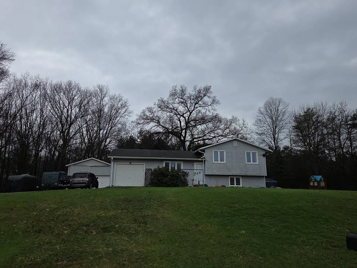 60441 26th St photo 1