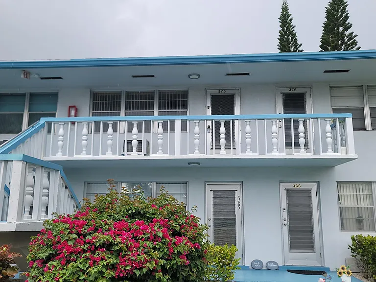 375 Camden Dr #P — Photo 14