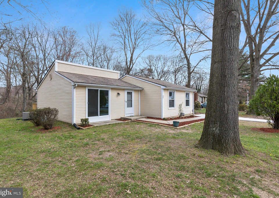 1st image of 287 Laguna Cir