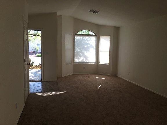 4th image of 1043 S Goldenweed Way