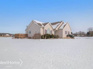 11252 Potter Rd, Flushing, MI 48433