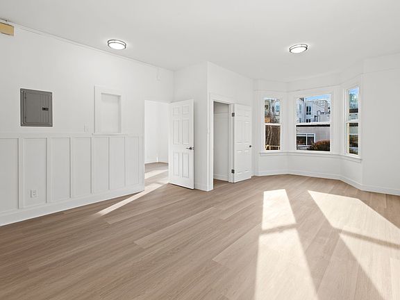 3rd image of 2729 Lombard St APT 7