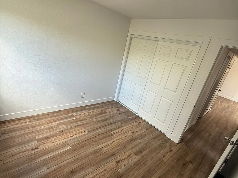 801-805 Monarch Cir — Photo 5
