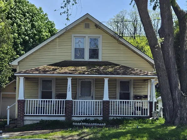 132 Hinesburg Rd APT 2, South Burlington, VT 05403