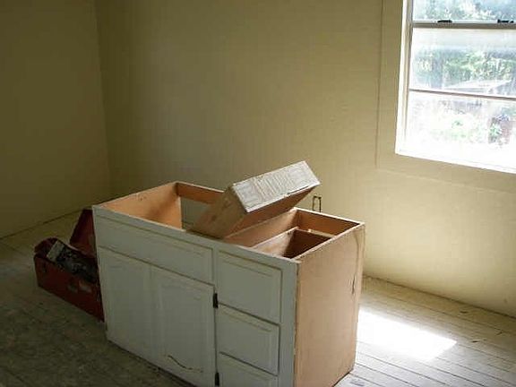 2nd image of 2518 Lee Ave