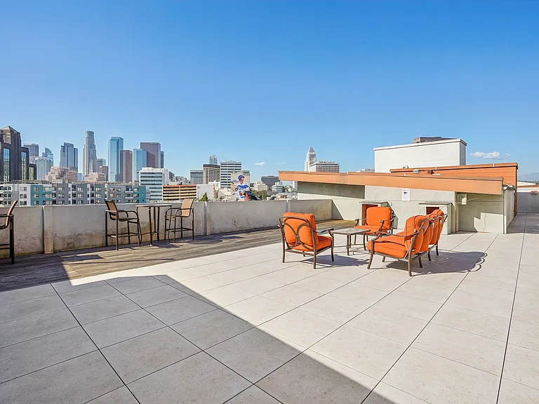 100 S Alameda St #371 — Photo 24
