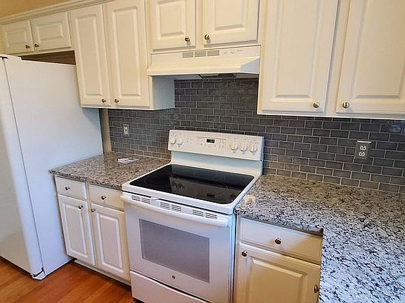 3rd image of 2329 Tall Sail Dr APT A