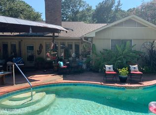 50 Woodridge Pl, Jackson, MS 39211