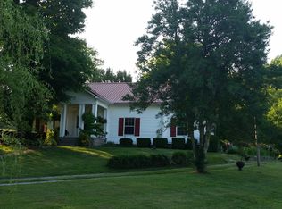 220 Sparks Ln, Goodspring, TN 38460