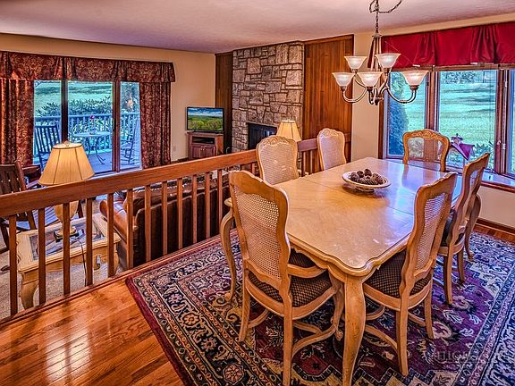 4th image of 245 Evergreen Drive #4 Chestnut