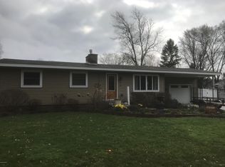 518 Sibley Ln, Marshall, MI