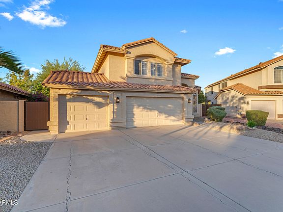 3rd image of 2450 E CATHEDRAL ROCK Drive