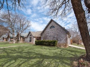 2126 Millwood Dr, Corinth, TX 76210