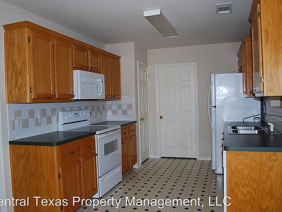 5th image of 2708 Westwood Dr